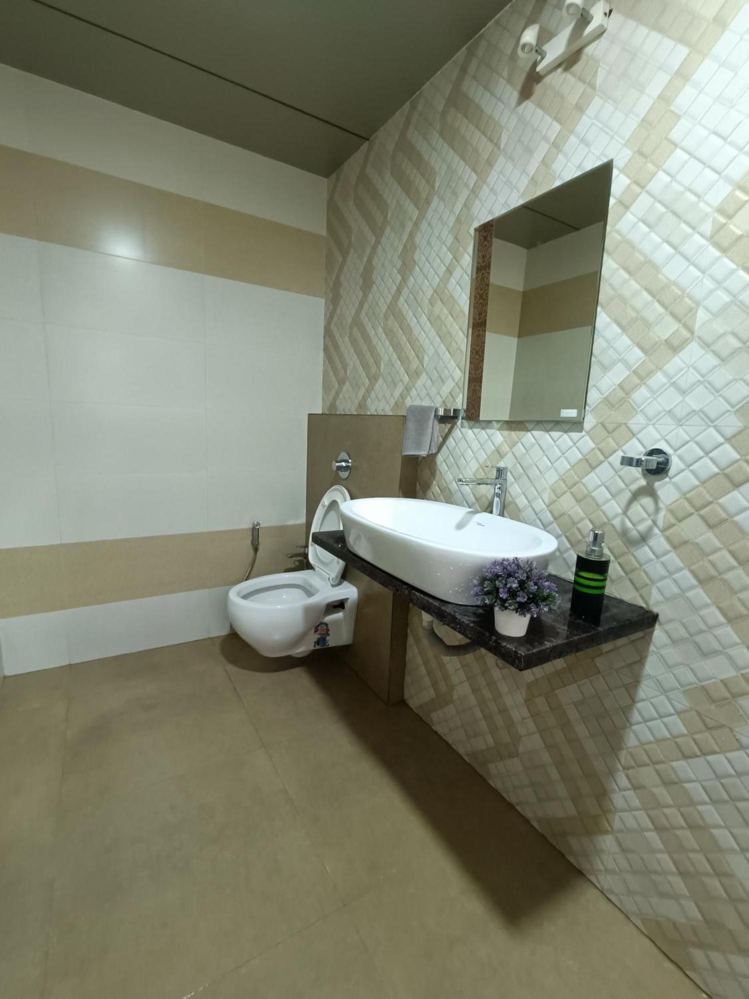 Rain Mist 4Bhk Luxury Villa With Private Pool Lonavala Ngoại thất bức ảnh